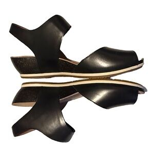 Dansko Vera Black Sandals | Size 39 | NWT | Classy Chic🖤